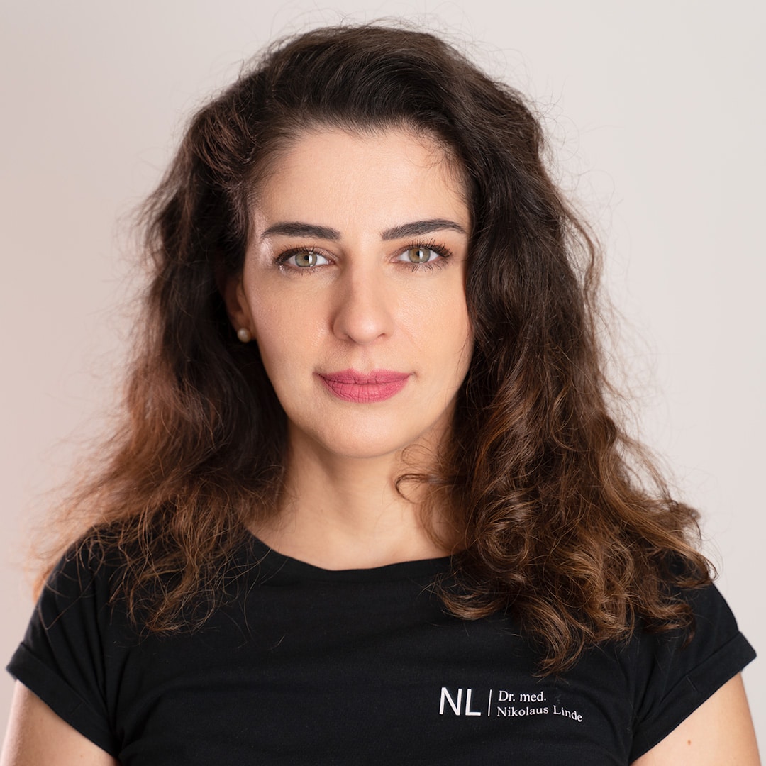 Portrait Business Fotoshooting Frau Praxis Schweiz BeLighted Productions