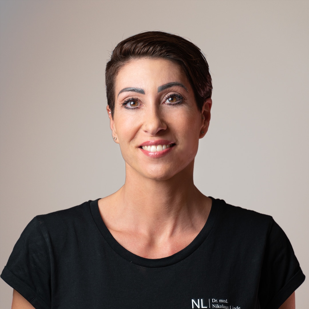 Portrait Business Fotoshooting Frau Praxis Schweiz BeLighted Productions
