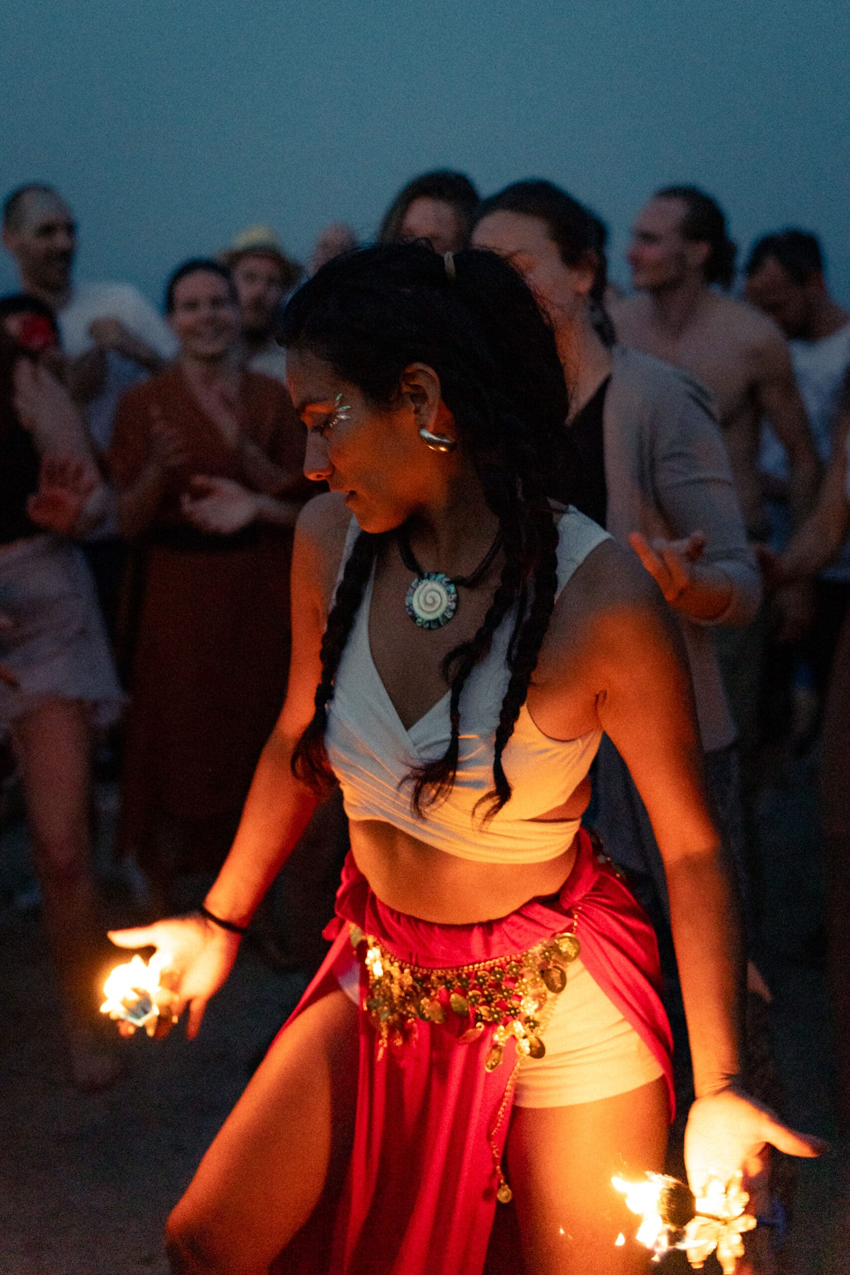 Feuer Frau Show Tanz Event Uetliberg Drum and Dance Eventfotografie Zürich Schweiz BeLighted