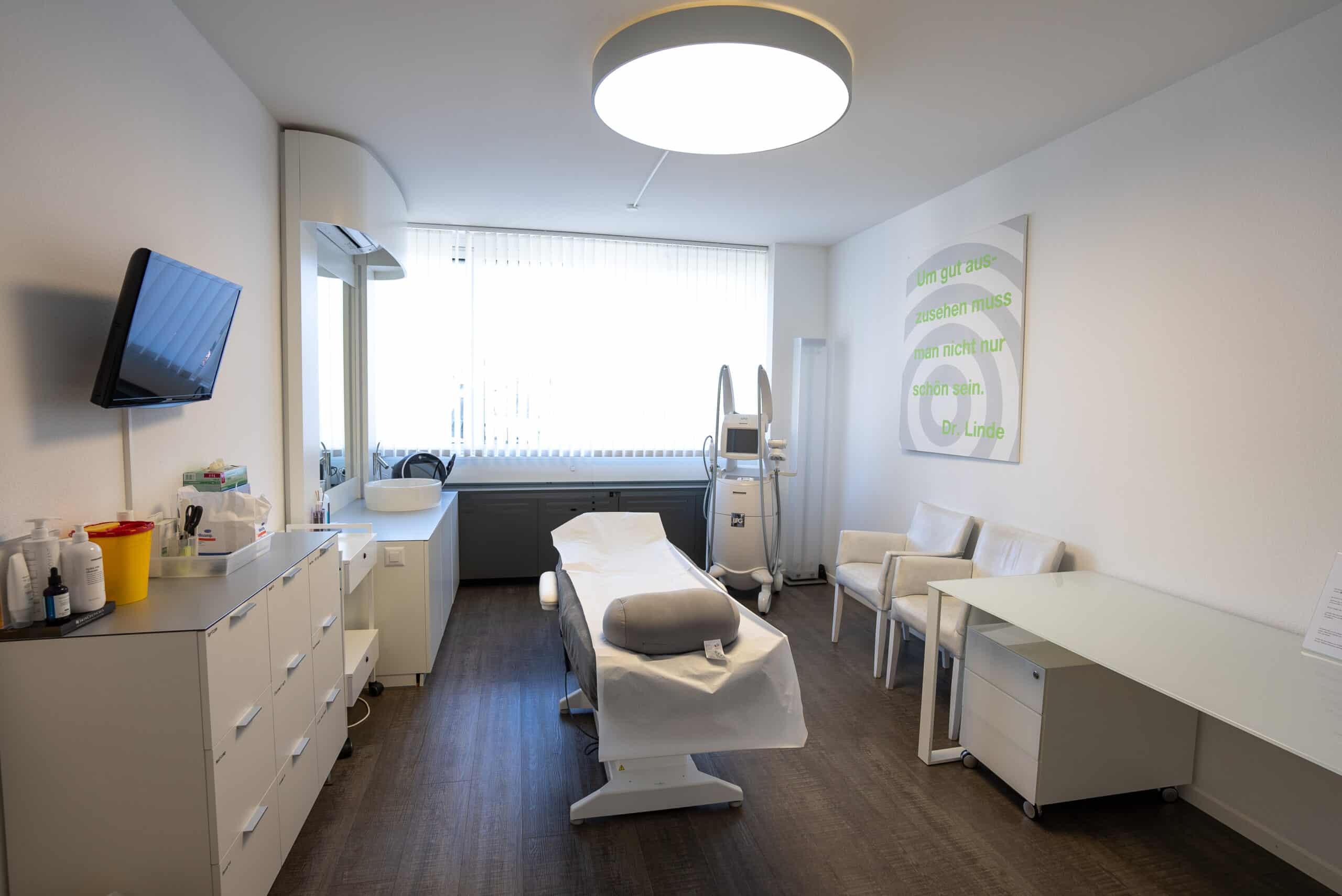 Behandlungszimmer Beauty Clinic Praxis Immobilienfotografie Schweiz BeLighted