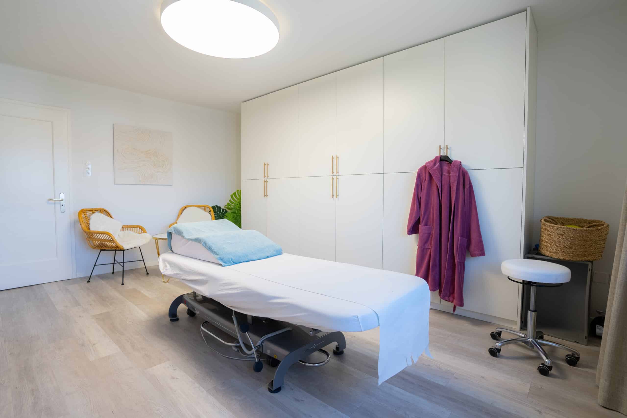 Behandlungszimmer Beauty Clinic Praxis Immobilienfotografie Schweiz BeLighted