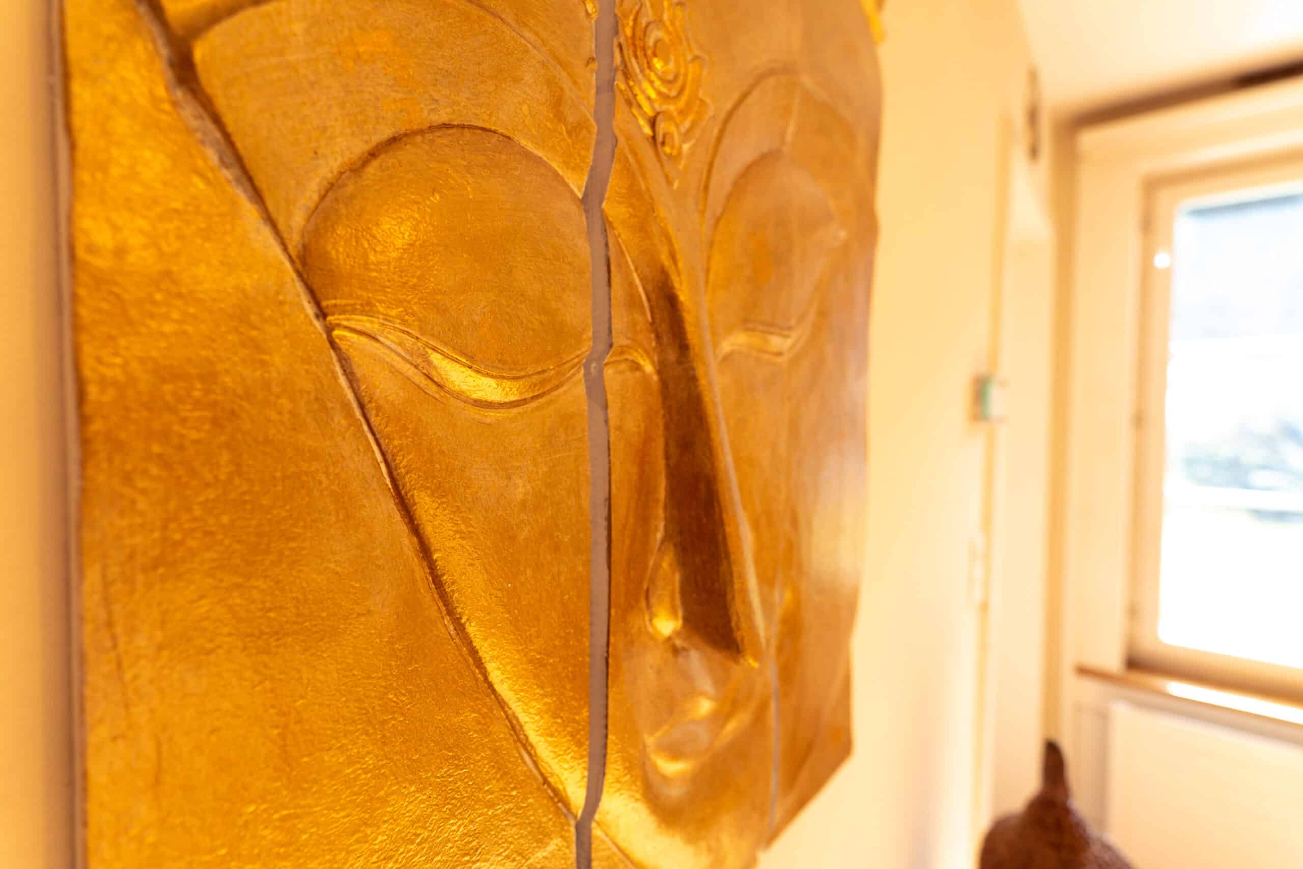 Close up buddha Praxis immobilienfotografie schweiz belighted