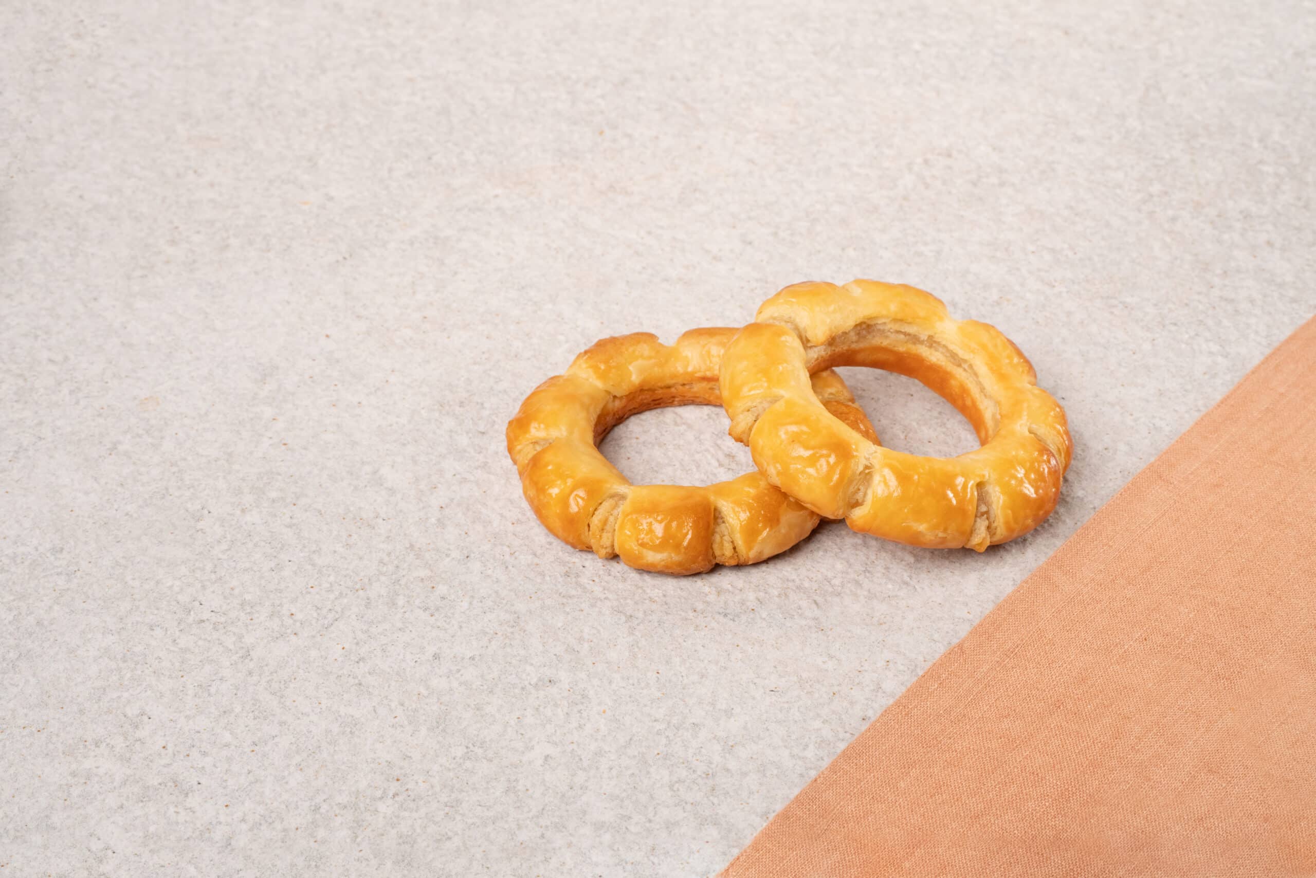 Gebäck Dessert Patisserie zwei Ringe Produktfotografie Schweiz Zürich BeLighted