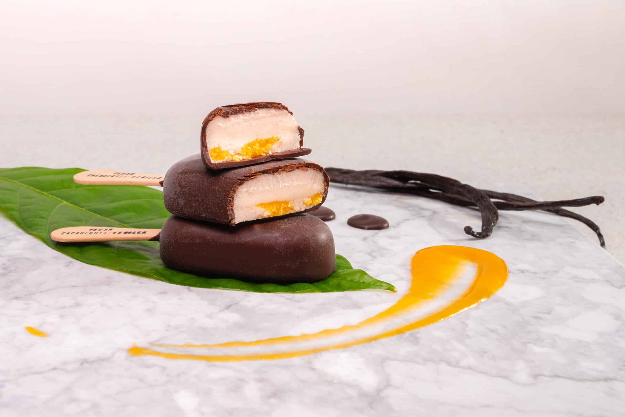 Eiscreme Stengel Cacao Fruit Swirl orange tasty Produktfotografie Schweiz Zürich BeLighted